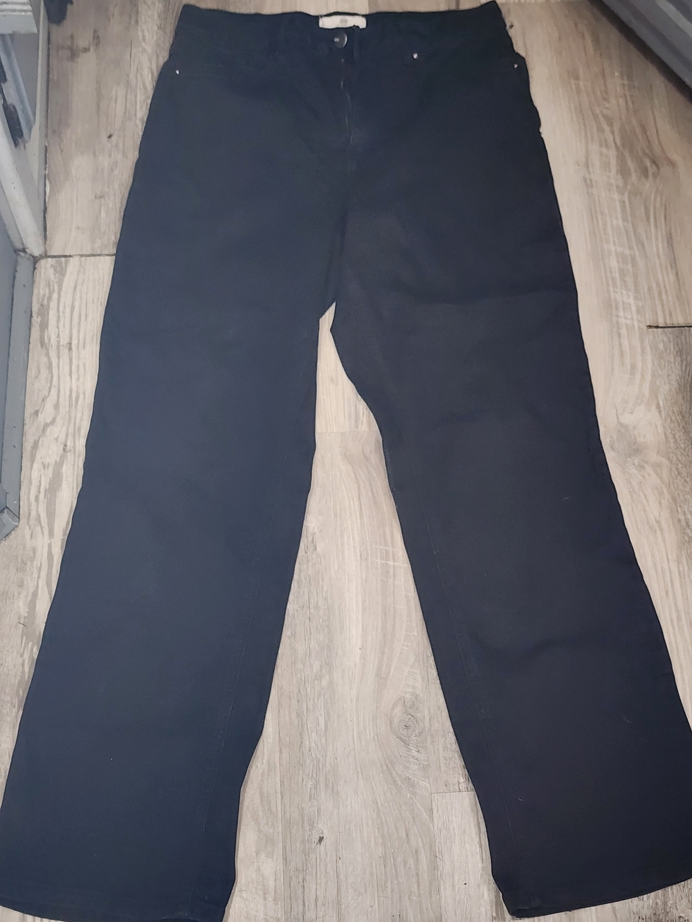 Women's Black Straight-Leg Jeans